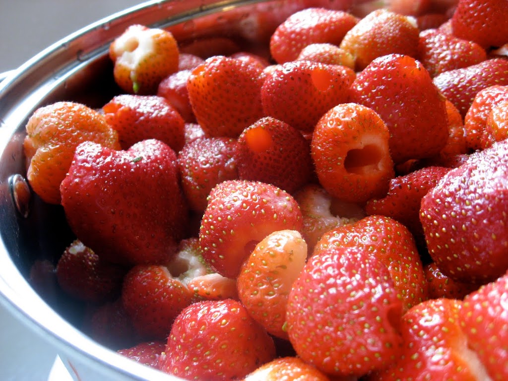 Hulling Strawberries With A Straw New Nostalgia